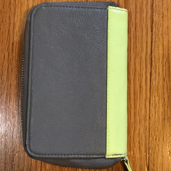 Target Wallet - Picture 3 of 3